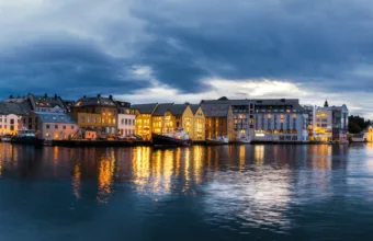 Aalesund 2000x700